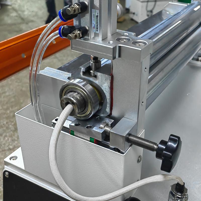 BoLaiDe NBC-6025H Small hot-melt adhesive Film Applicator Figure 3